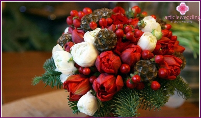 Newlyweds winter bouquet: peonies and fir branches