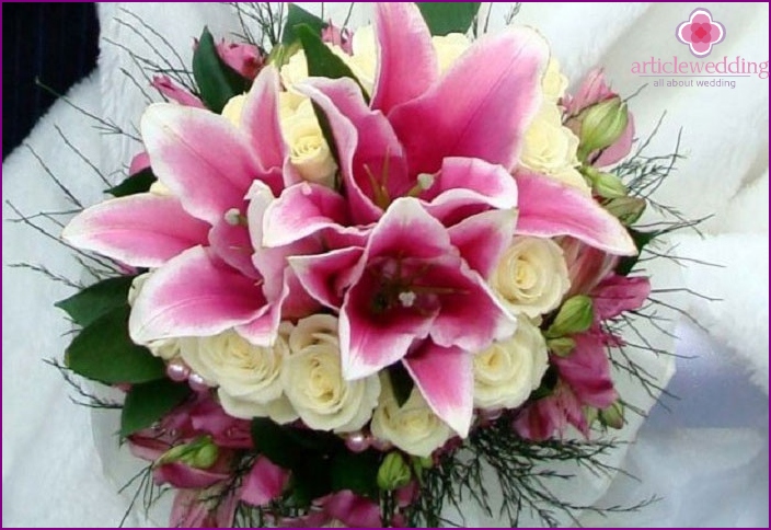 Pink lilies for festive moments