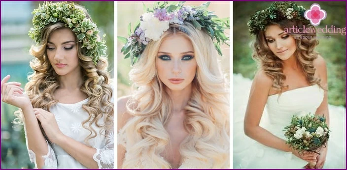 Acconciature da sposa con fiori su capelli medi