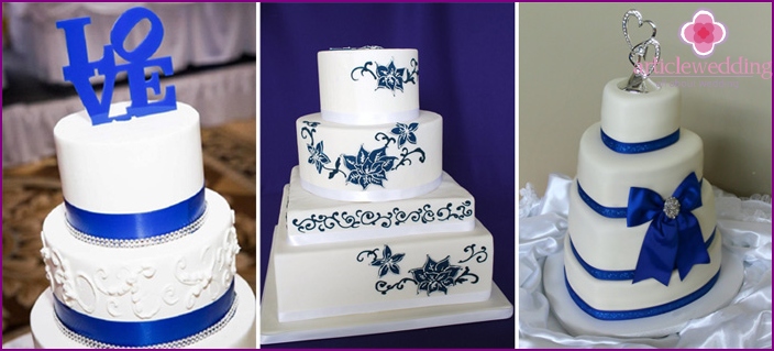 A torta kialakításában a kék és a fehér kombinációja