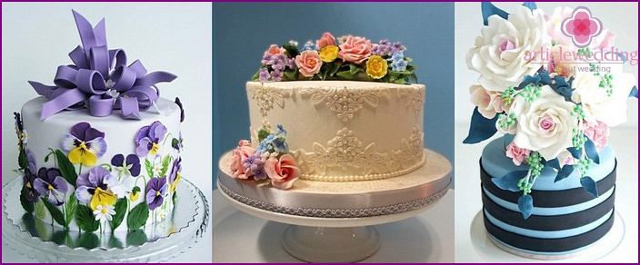 Wedding cake with flowers