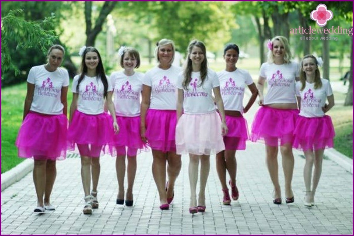 Tenue de demoiselles d'honneur lors d'une soirée bachelorette