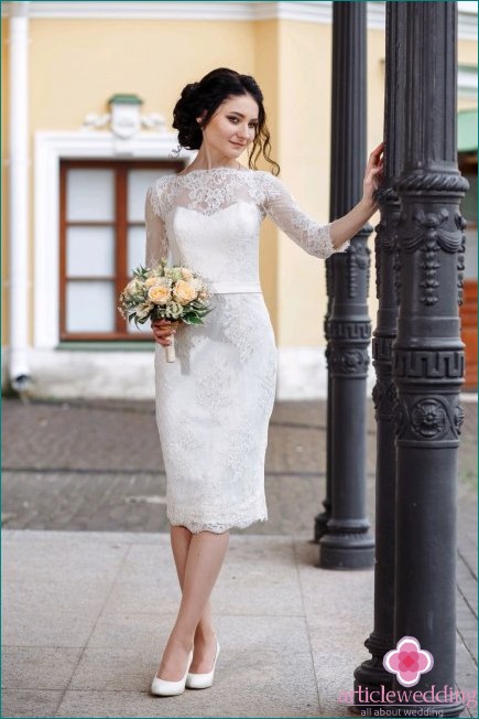 Rochie midi din teacă