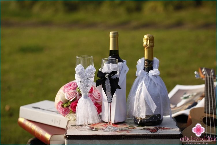 Wedding Champagne Decor