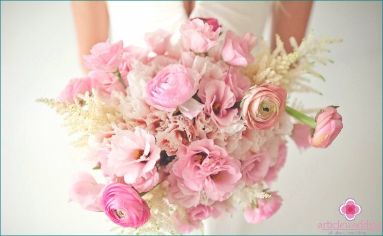 Delicate bouquet of ranunculus