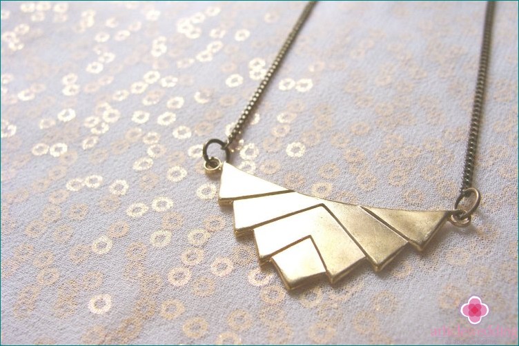 Geometric necklace for bride