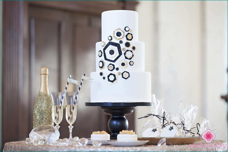 Geometric wedding cake